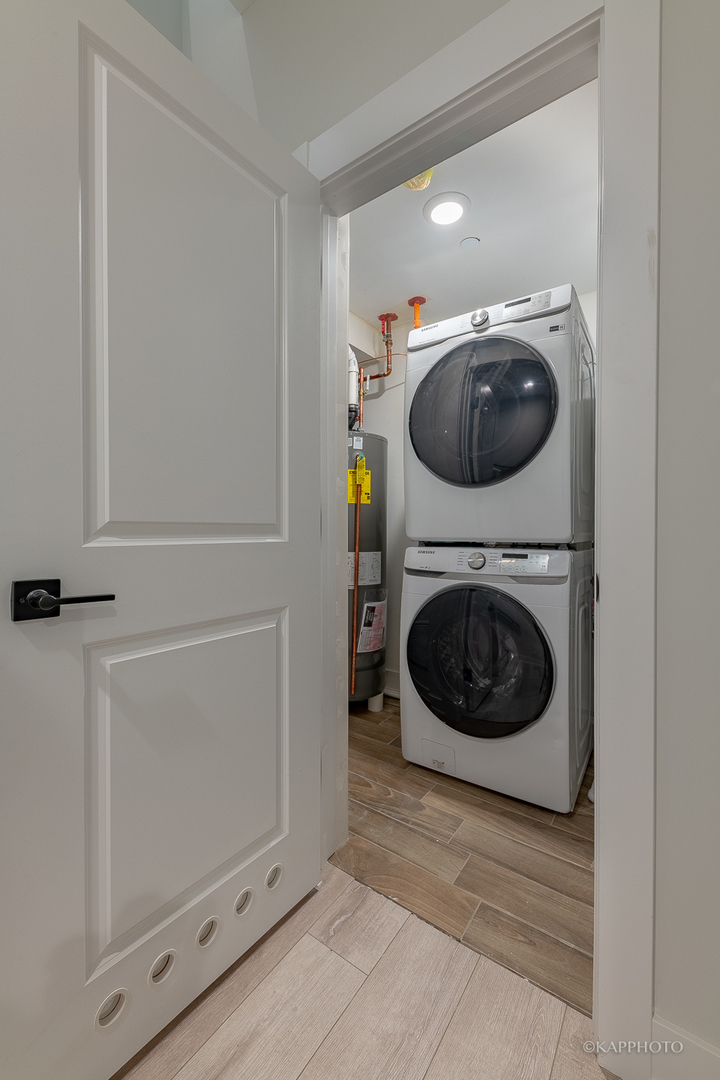 4021 N Keystone Avenue Unit: 1S