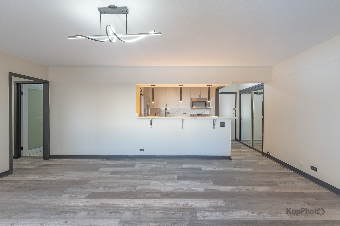 7337 S South Shore Drive Unit: 902