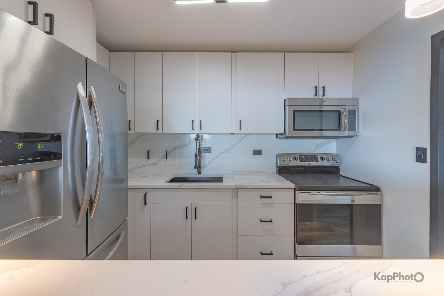 7337 S South Shore Drive Unit: 902