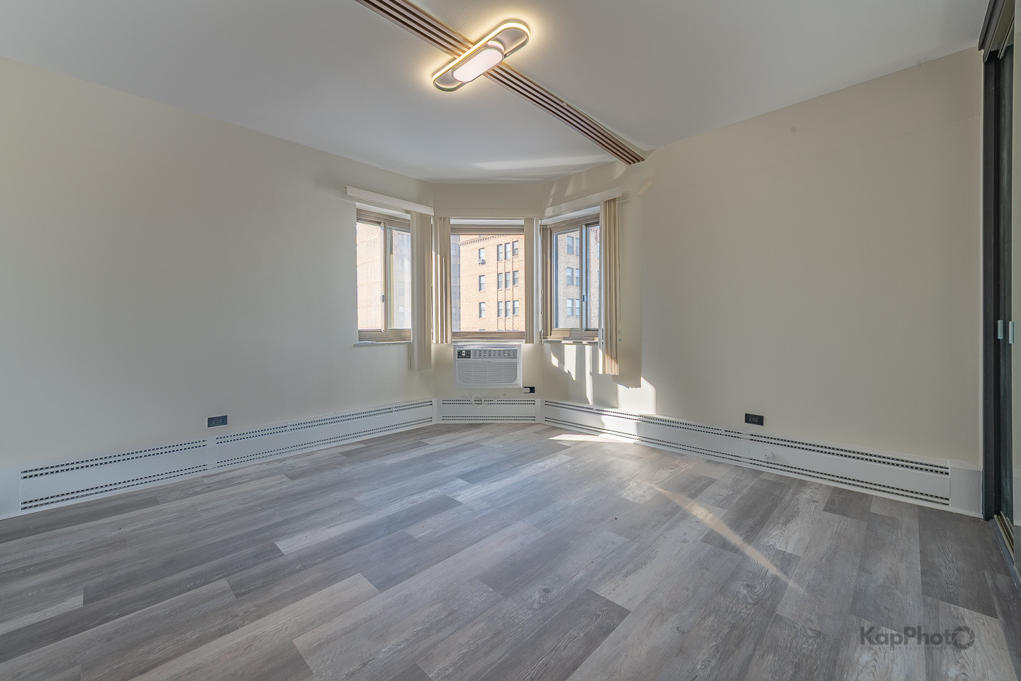 7337 S South Shore Drive Unit: 902