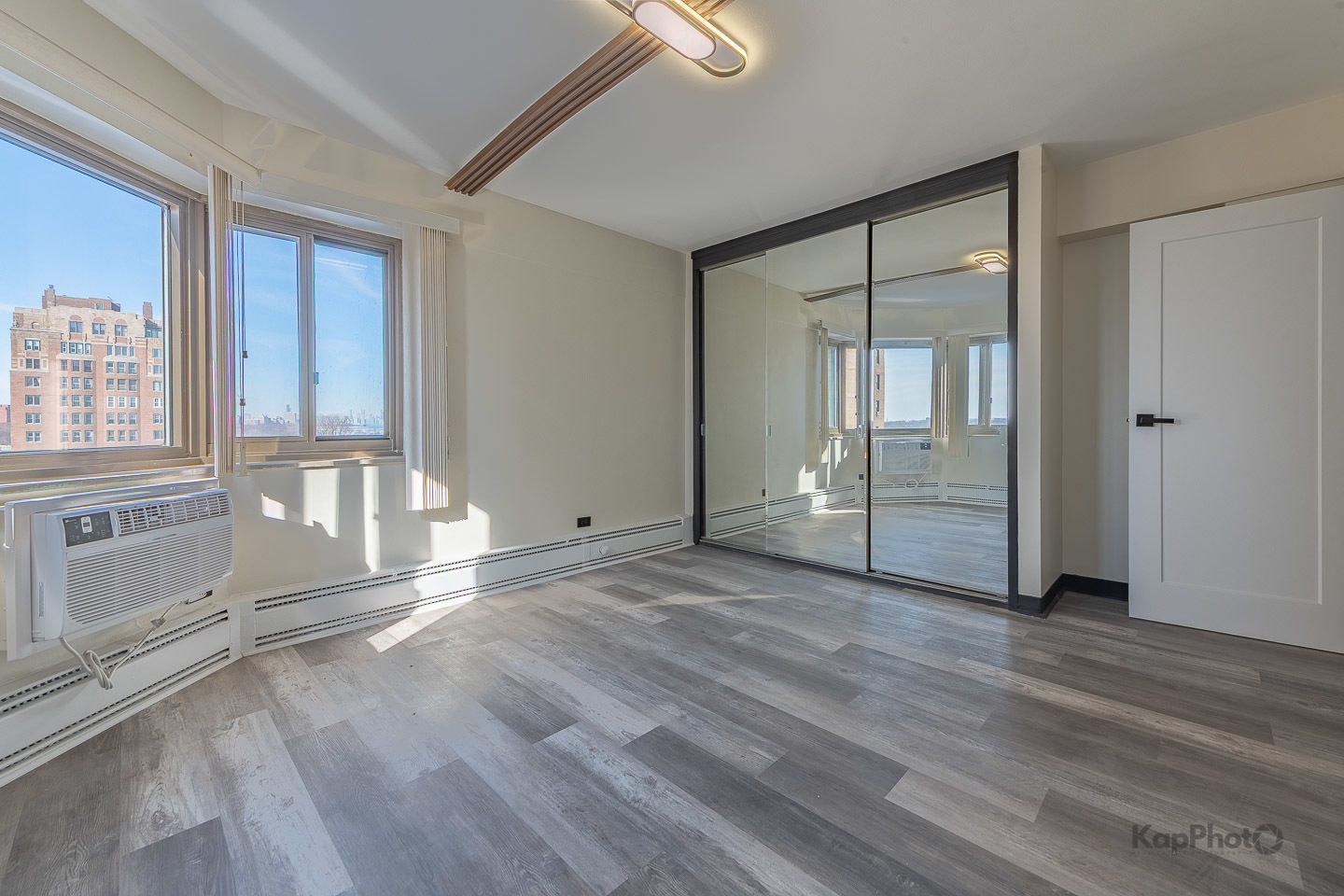 7337 S South Shore Drive Unit: 902