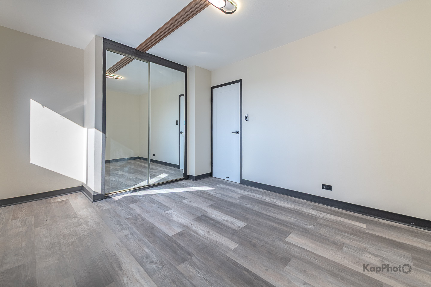 7337 S South Shore Drive Unit: 902