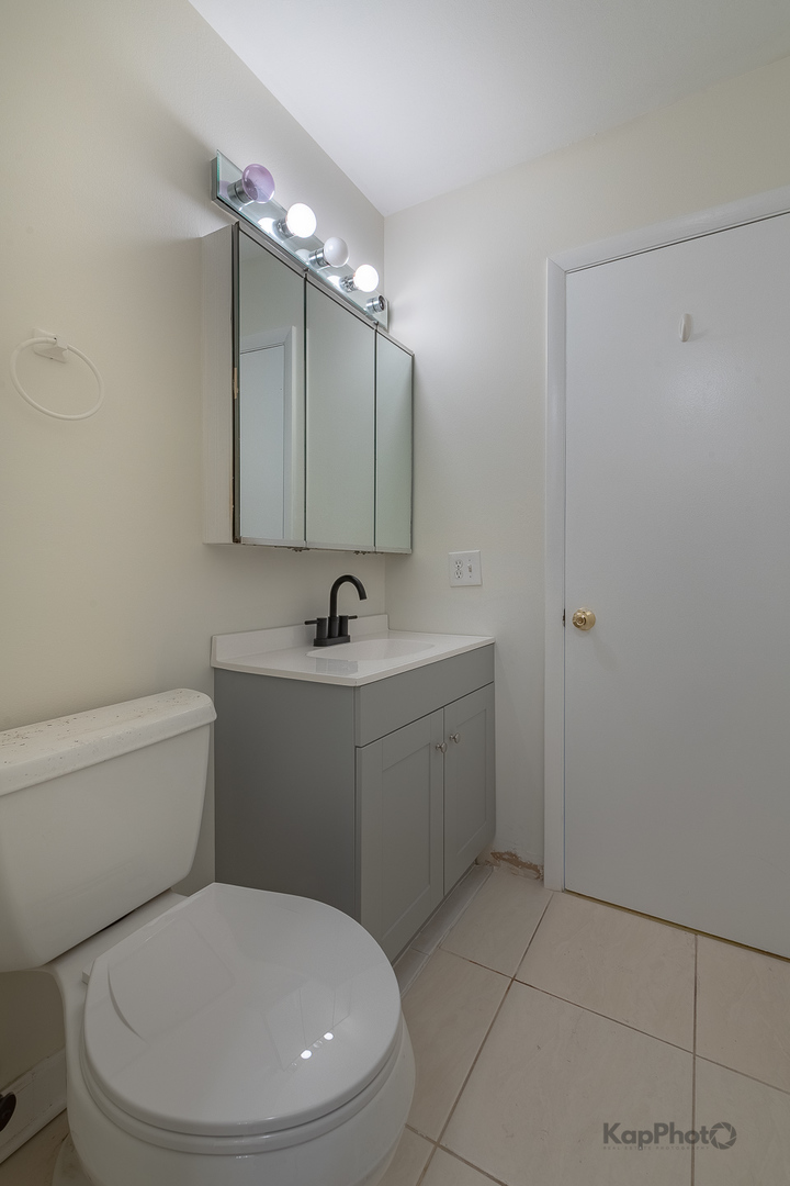 102 N Waterford Drive