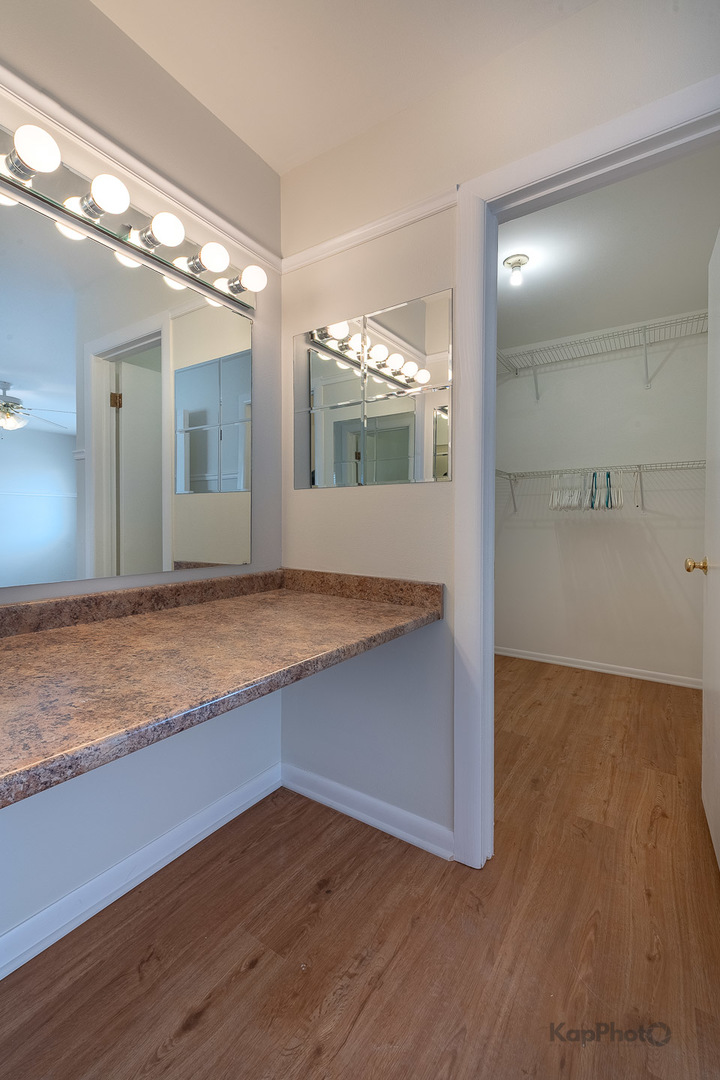 102 N Waterford Drive