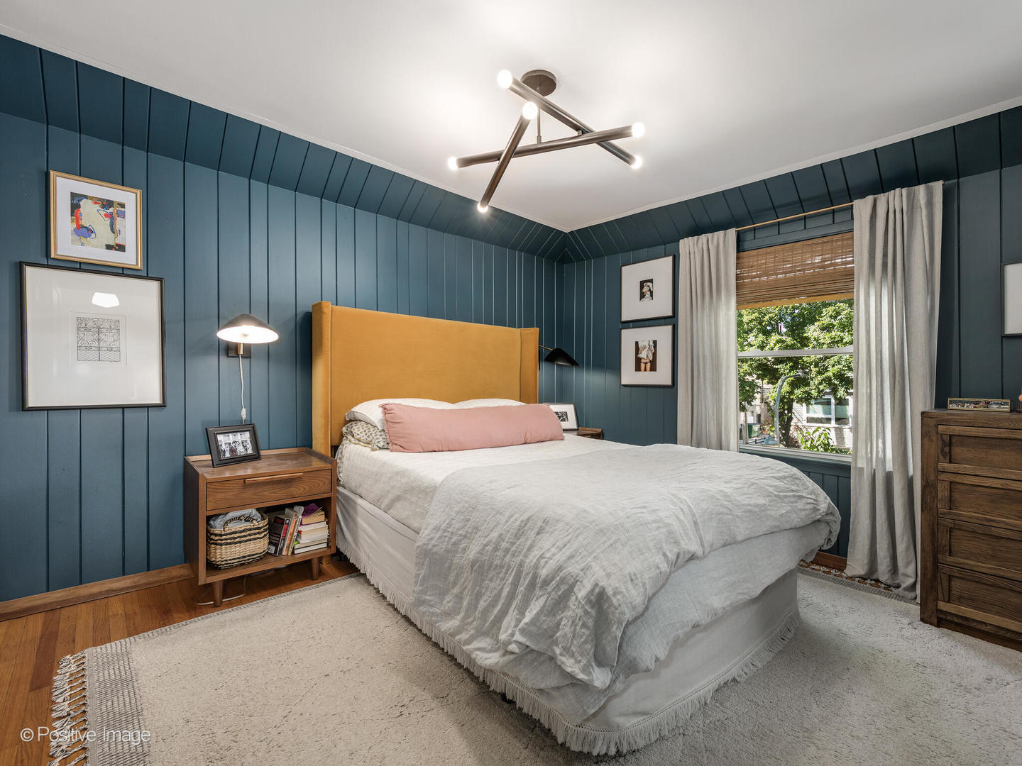 4017 N Whipple Street