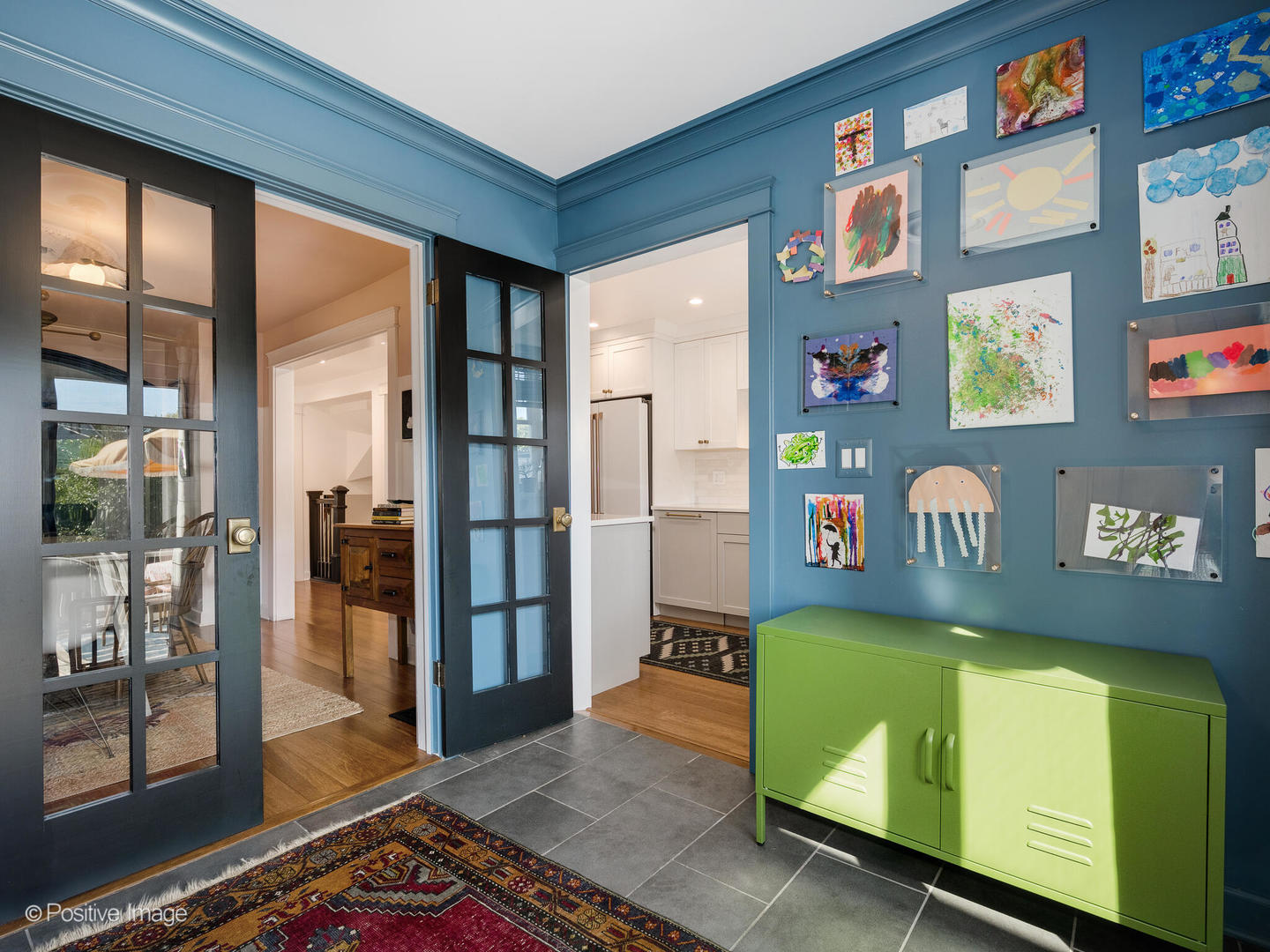 4017 N Whipple Street