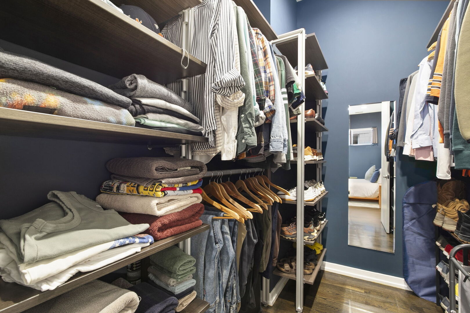 756 N Leavitt Street Unit: 3NW