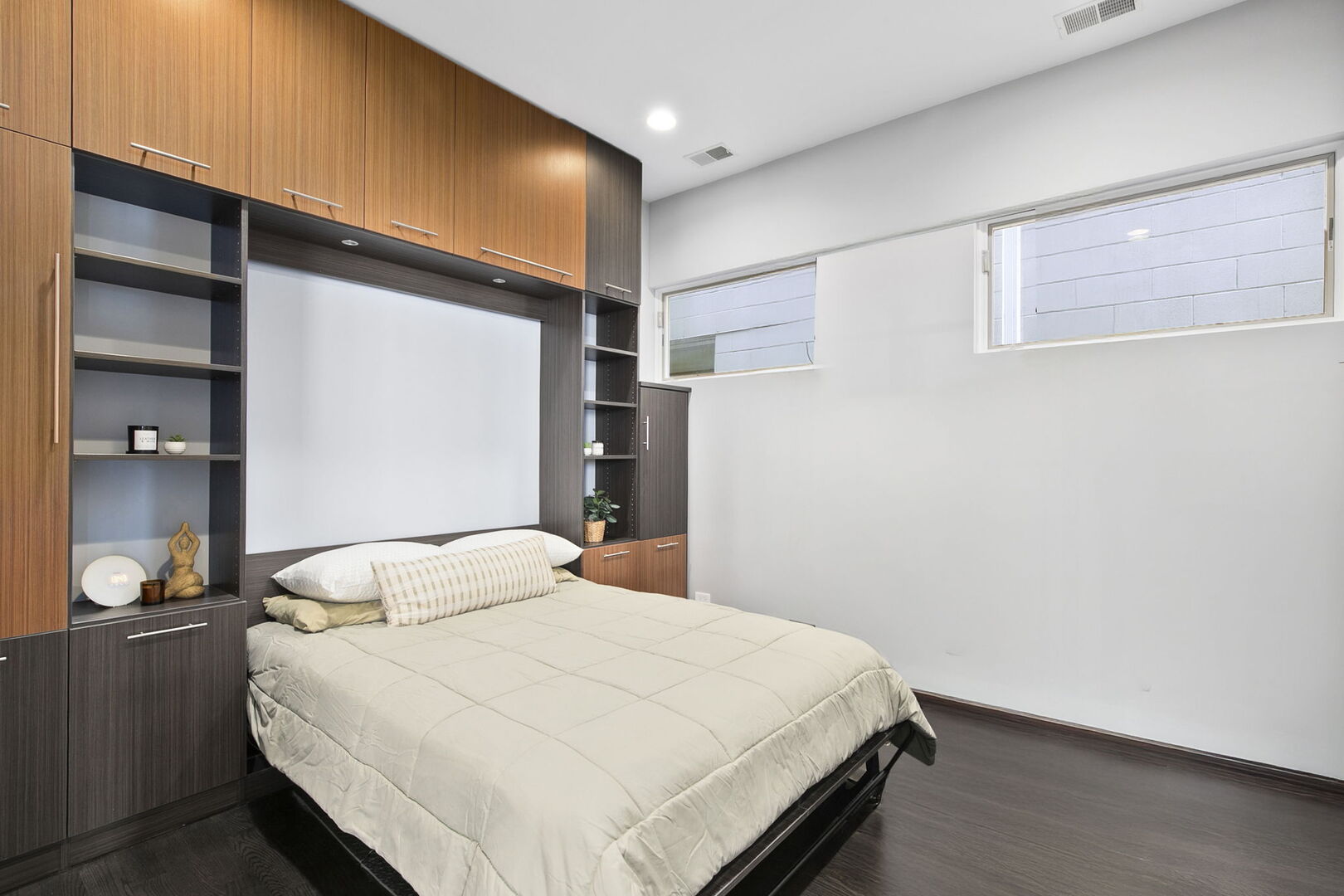 756 N Leavitt Street Unit: 3NW