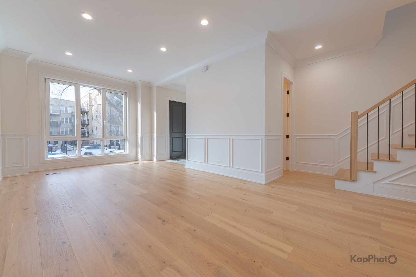 4017 N Albany Avenue