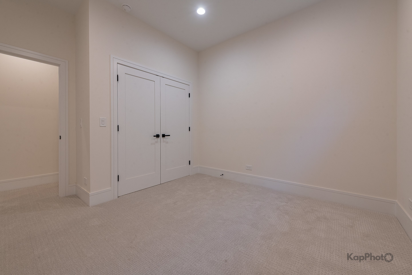 4017 N Albany Avenue