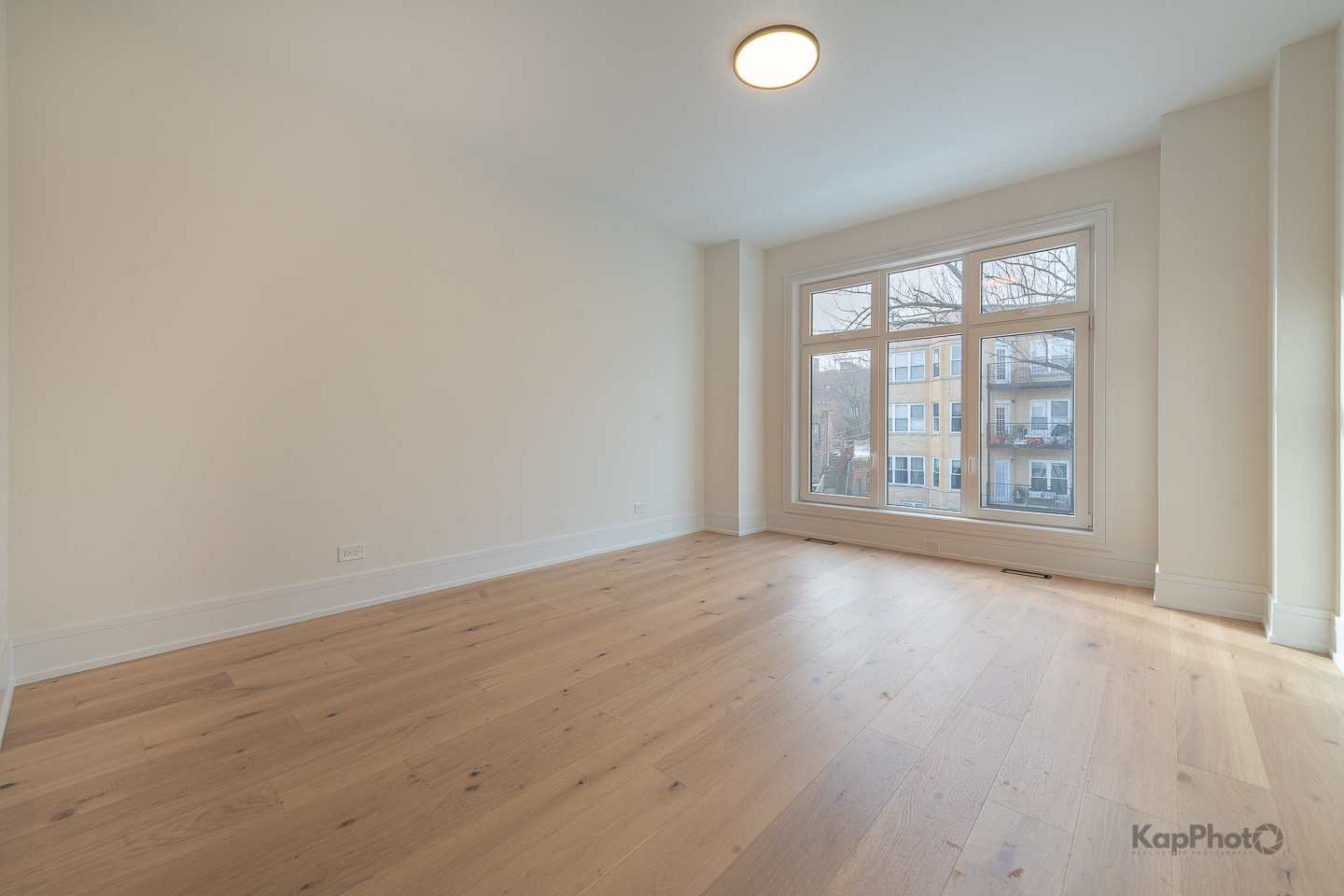 4017 N Albany Avenue