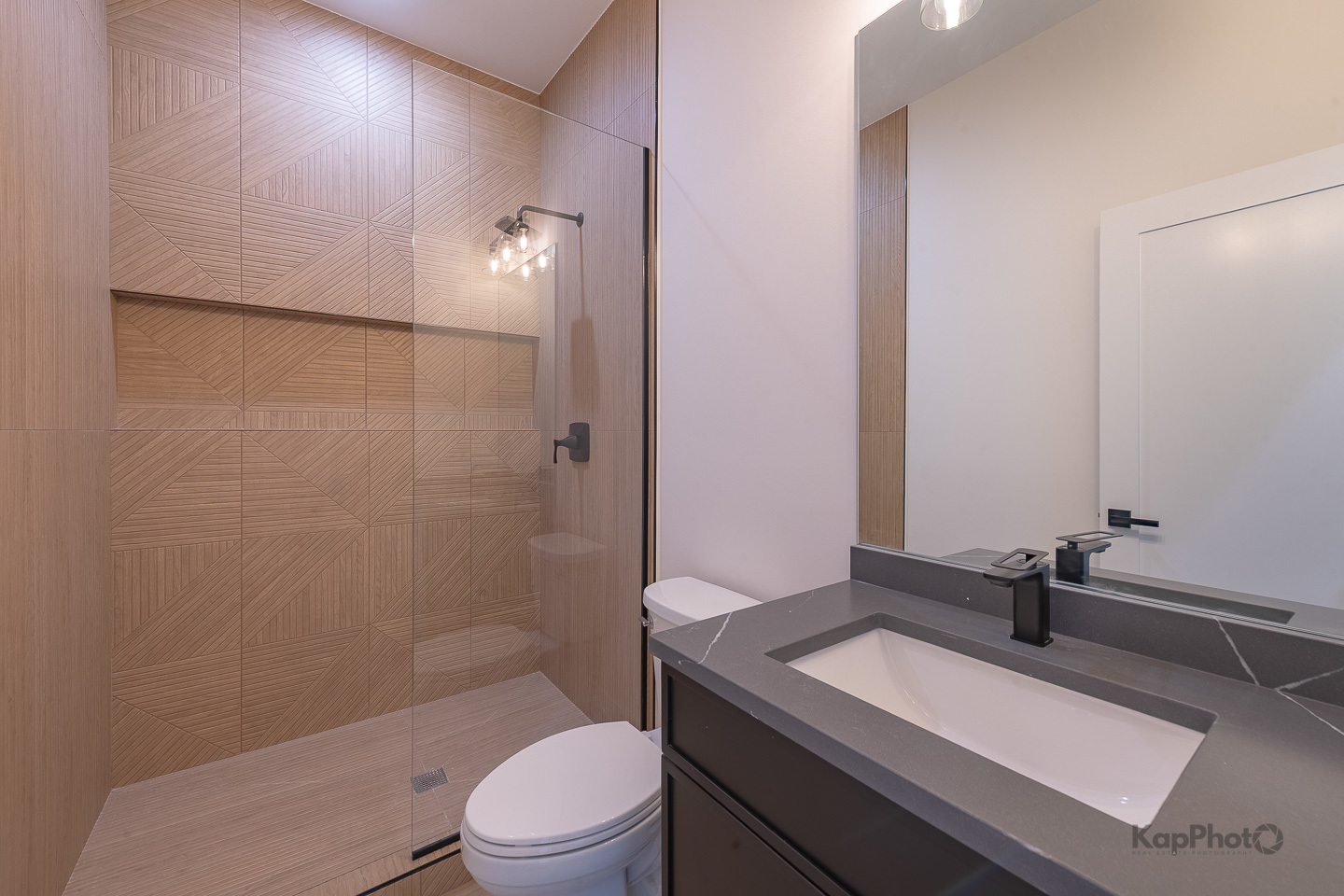 4017 N Albany Avenue