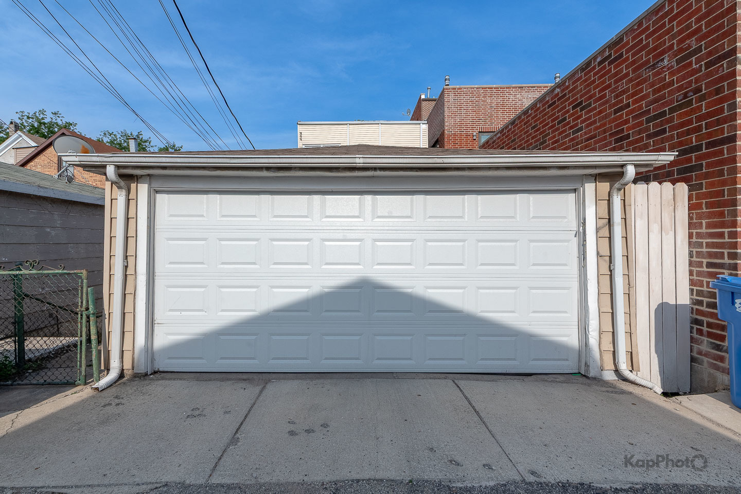 2821 S Emerald Avenue Unit: 1R