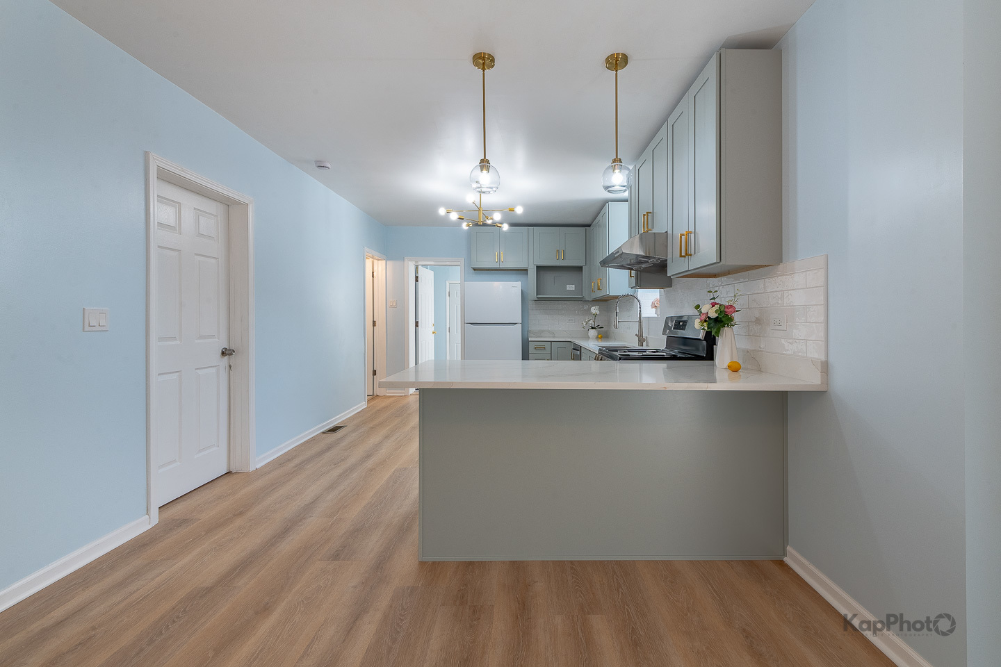 2821 S Emerald Avenue Unit: 1R