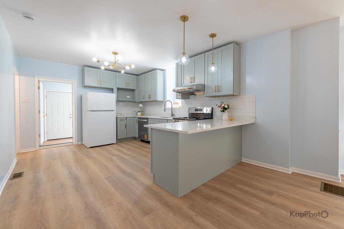 2821 S Emerald Avenue Unit: 1R