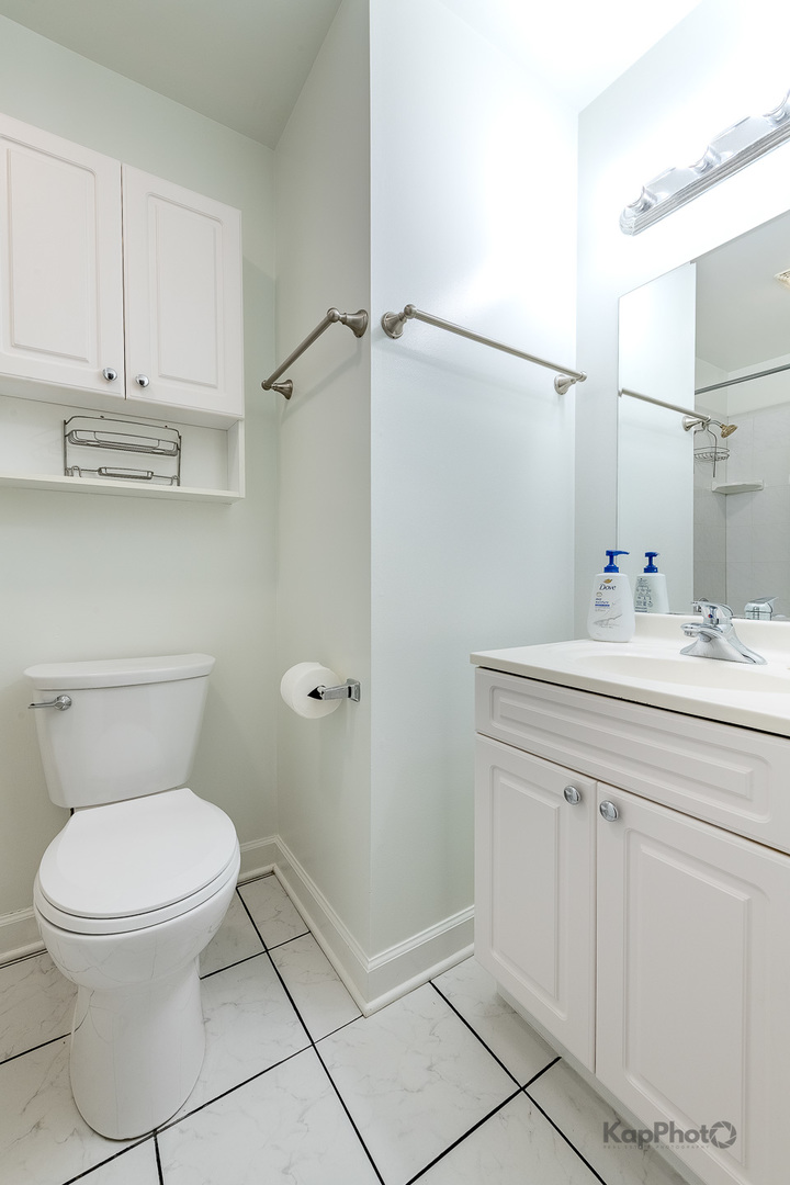 2705 W Congress Parkway