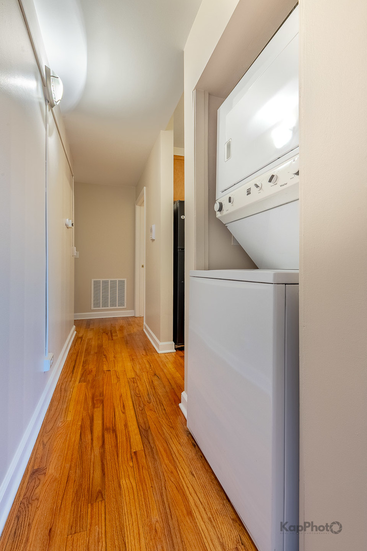 2705 W Congress Parkway