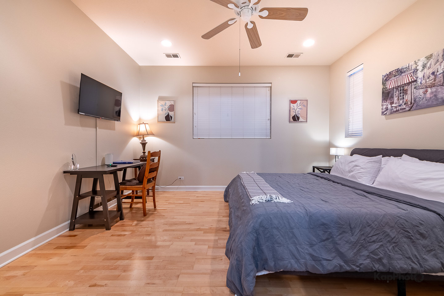 2705 W Congress Parkway