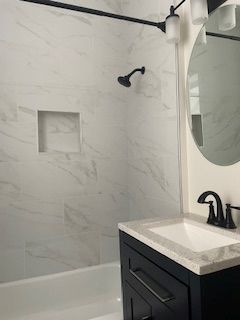 1354 W Greenleaf Avenue Unit: 1B