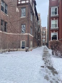 1354 W Greenleaf Avenue Unit: 1B