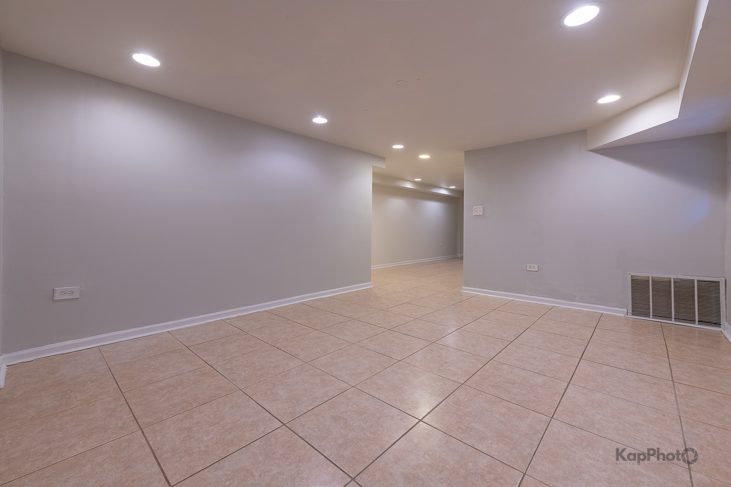 2041 W Jarvis Avenue Unit: 1W