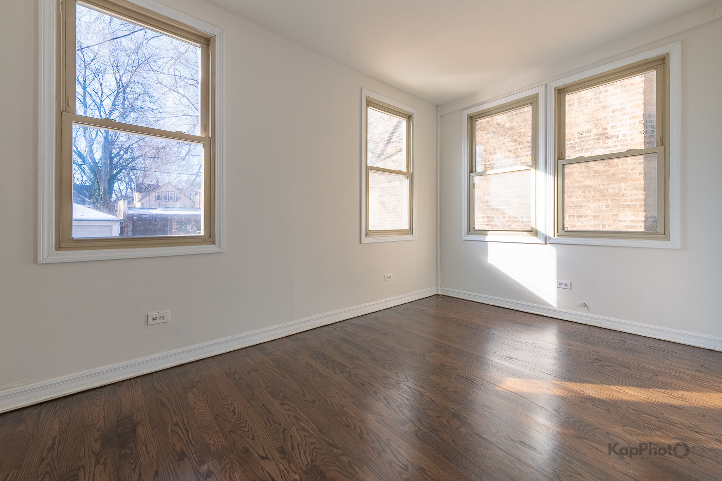 2041 W Jarvis Avenue Unit: 1W