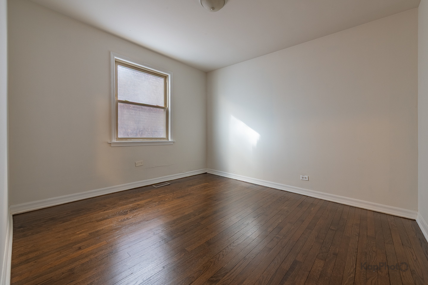 2041 W Jarvis Avenue Unit: 1W