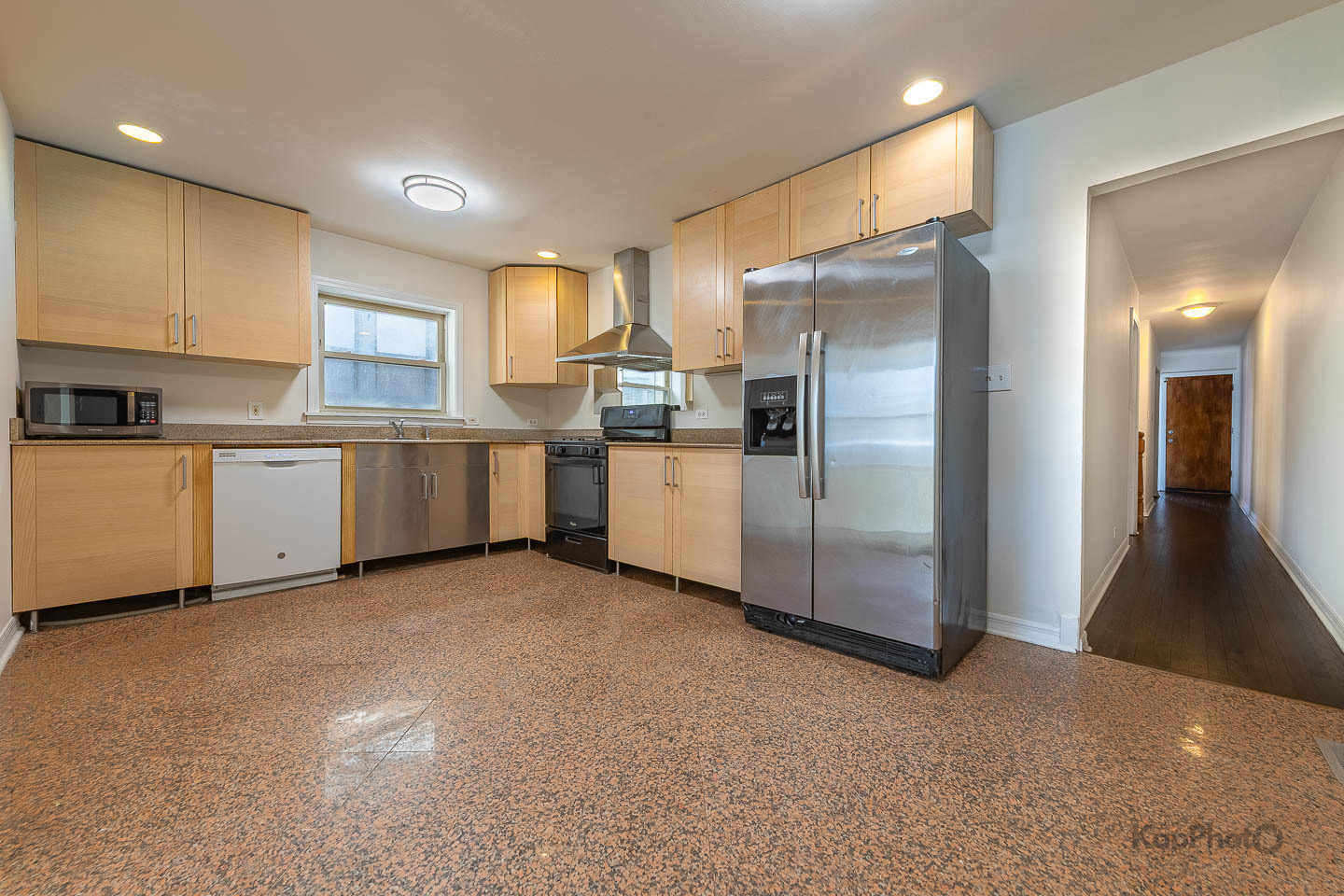 2041 W Jarvis Avenue Unit: 1W