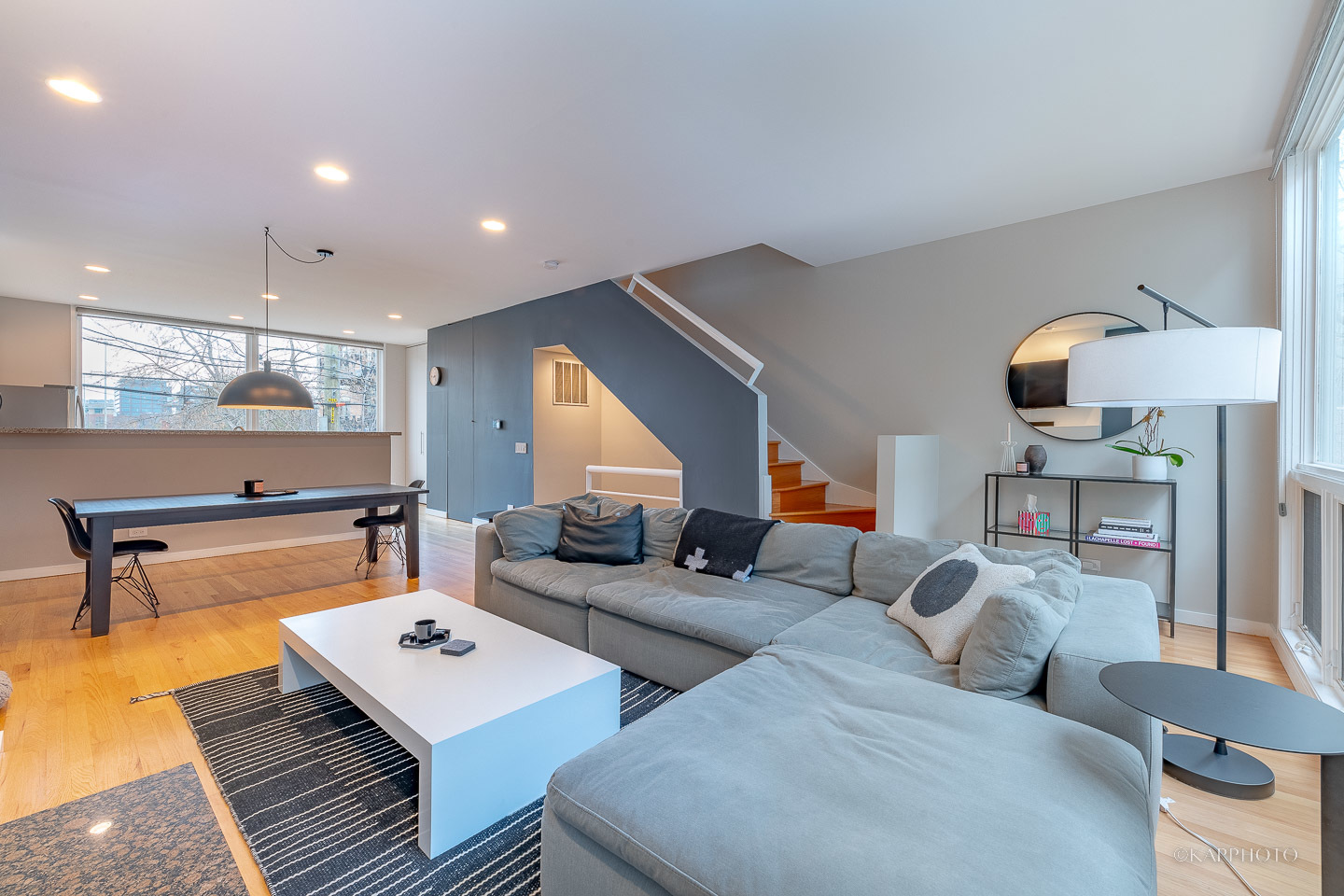 663 N Sangamon Street Unit: 3S