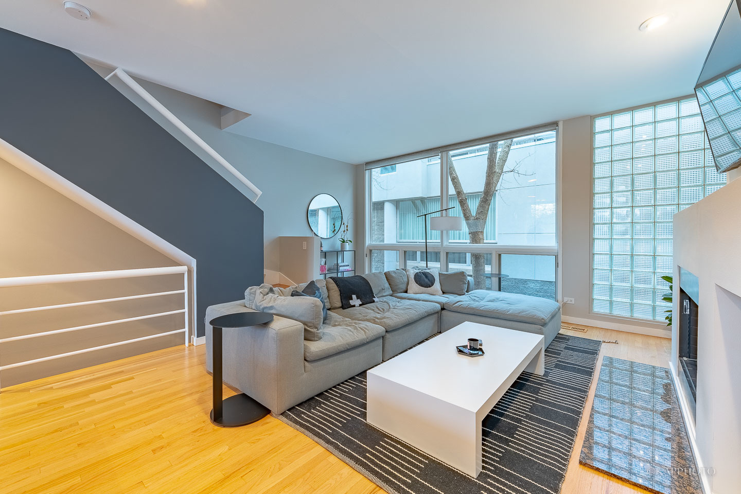 663 N Sangamon Street Unit: 3S