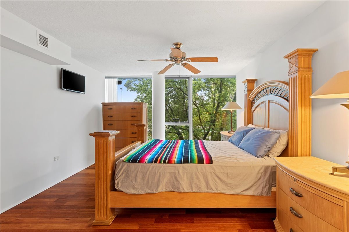 3115 S Michigan Avenue Unit: 301