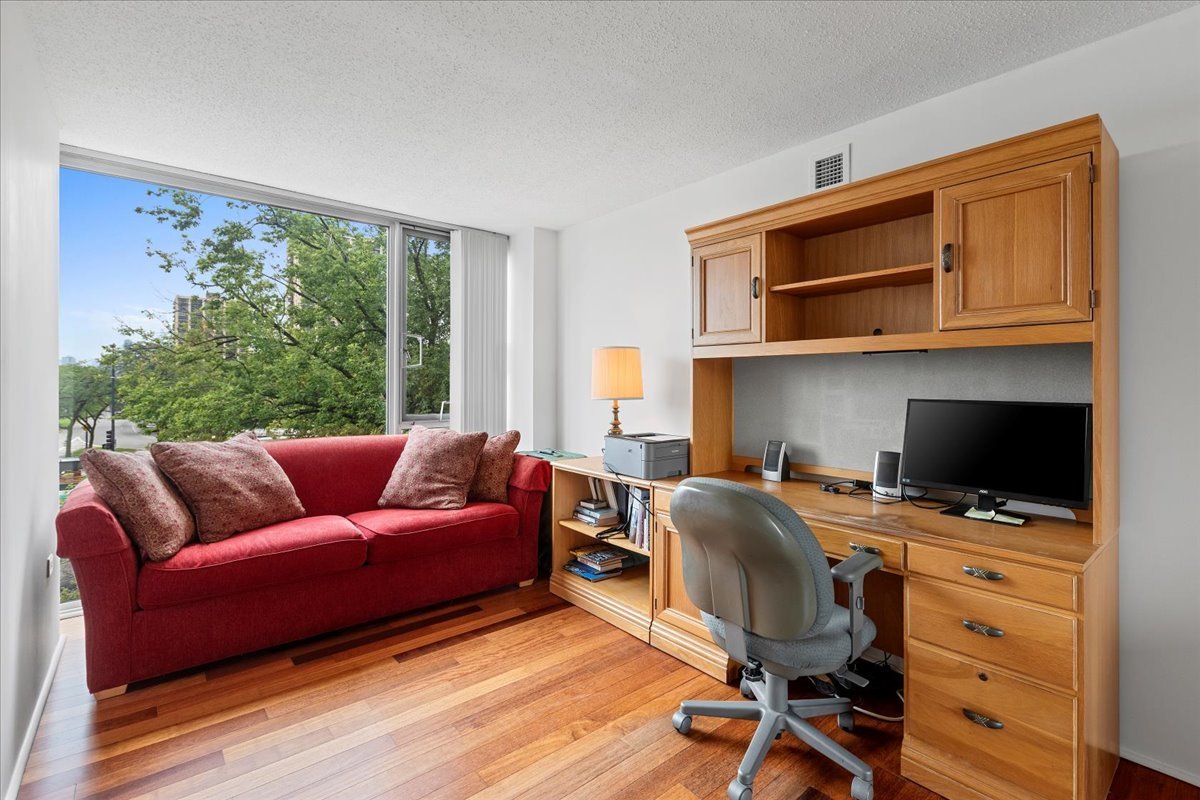 3115 S Michigan Avenue Unit: 301