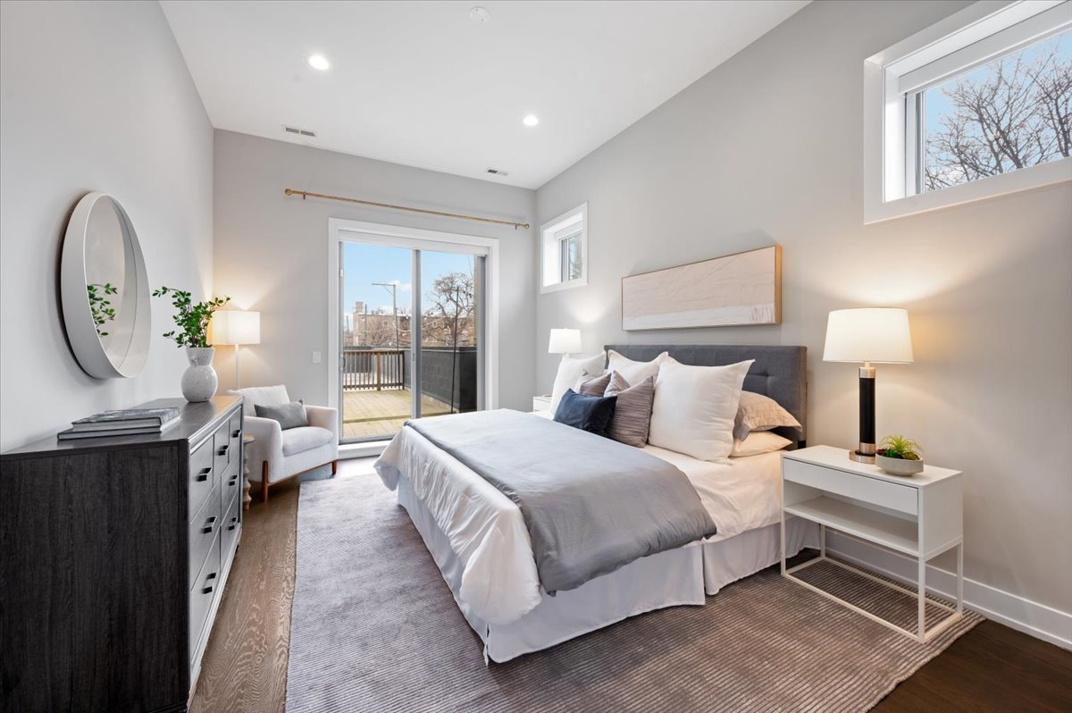 3024 W Armitage Avenue Unit: 3