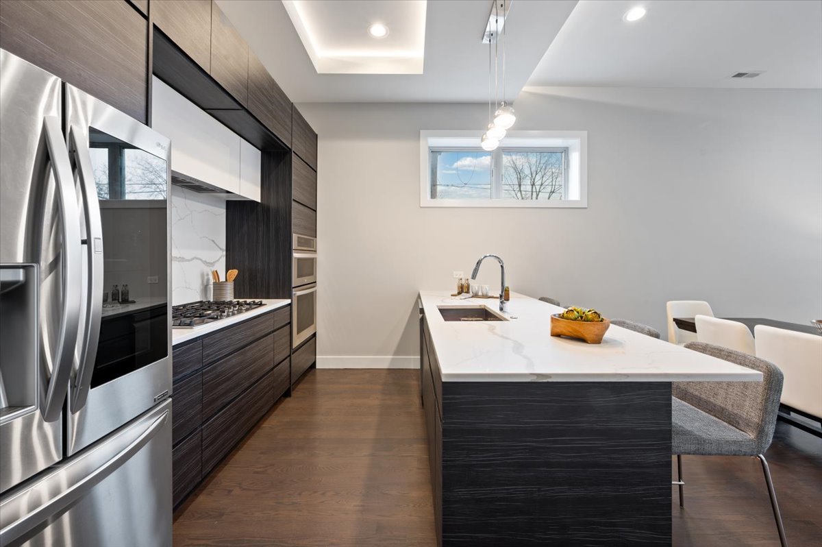 3024 W Armitage Avenue Unit: 3