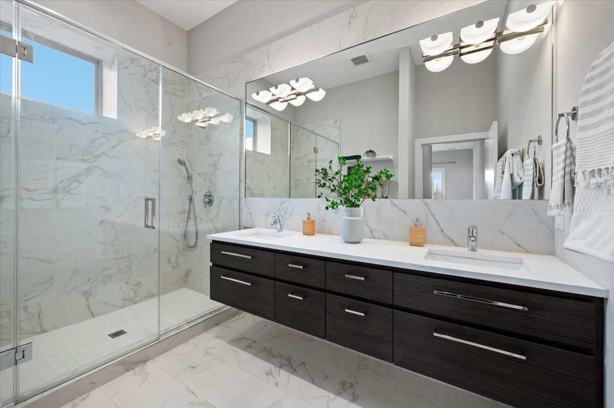 3024 W Armitage Avenue Unit: 3