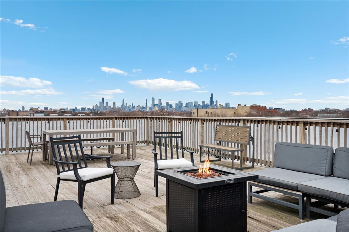 3024 W Armitage Avenue Unit: 3