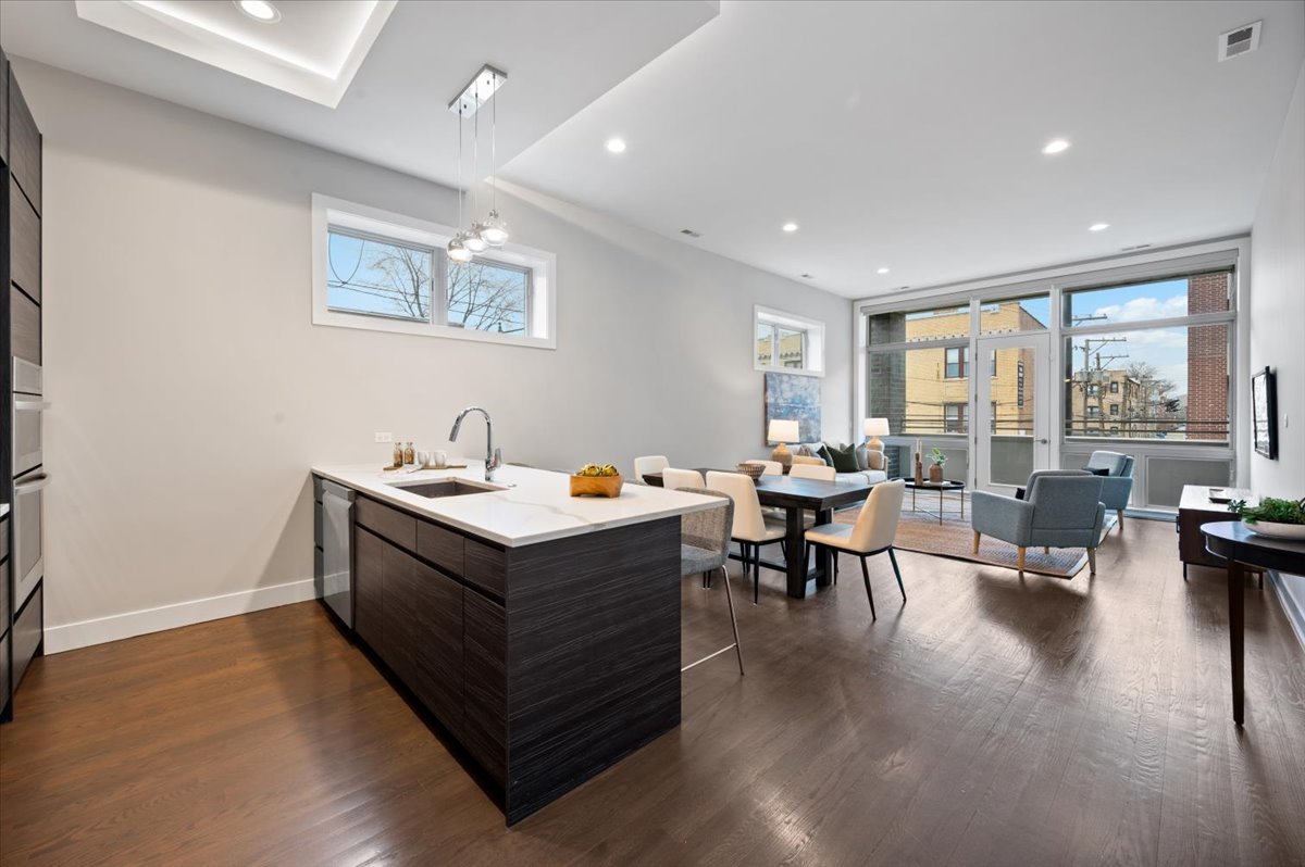 3024 W Armitage Avenue Unit: 3