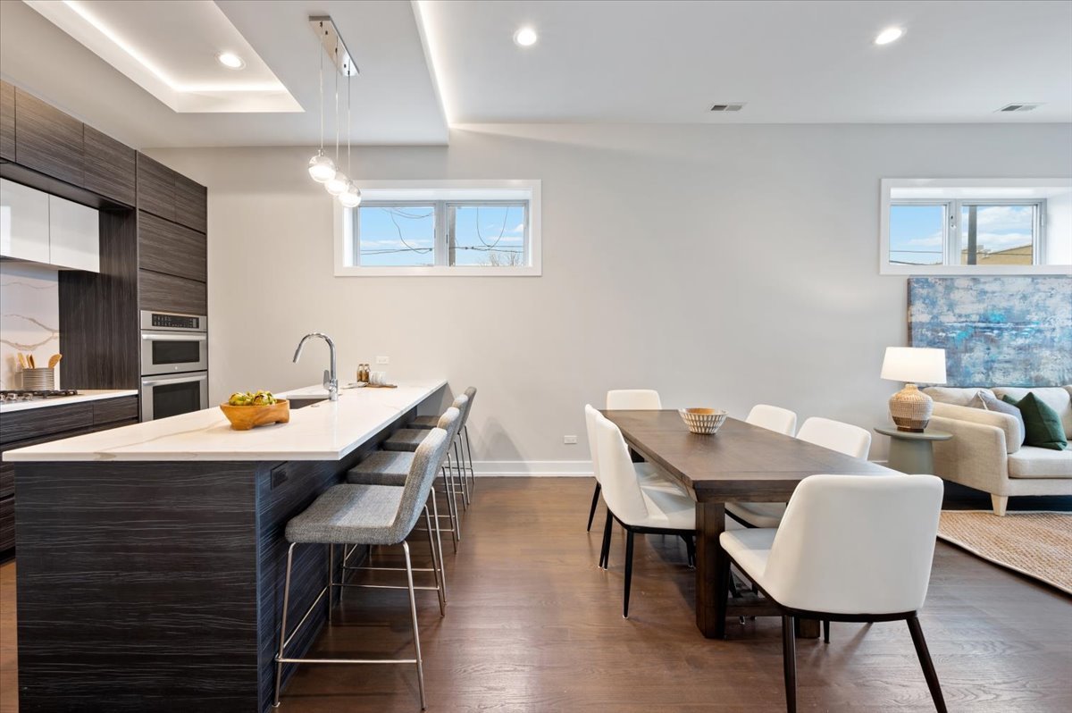 3024 W Armitage Avenue Unit: 3