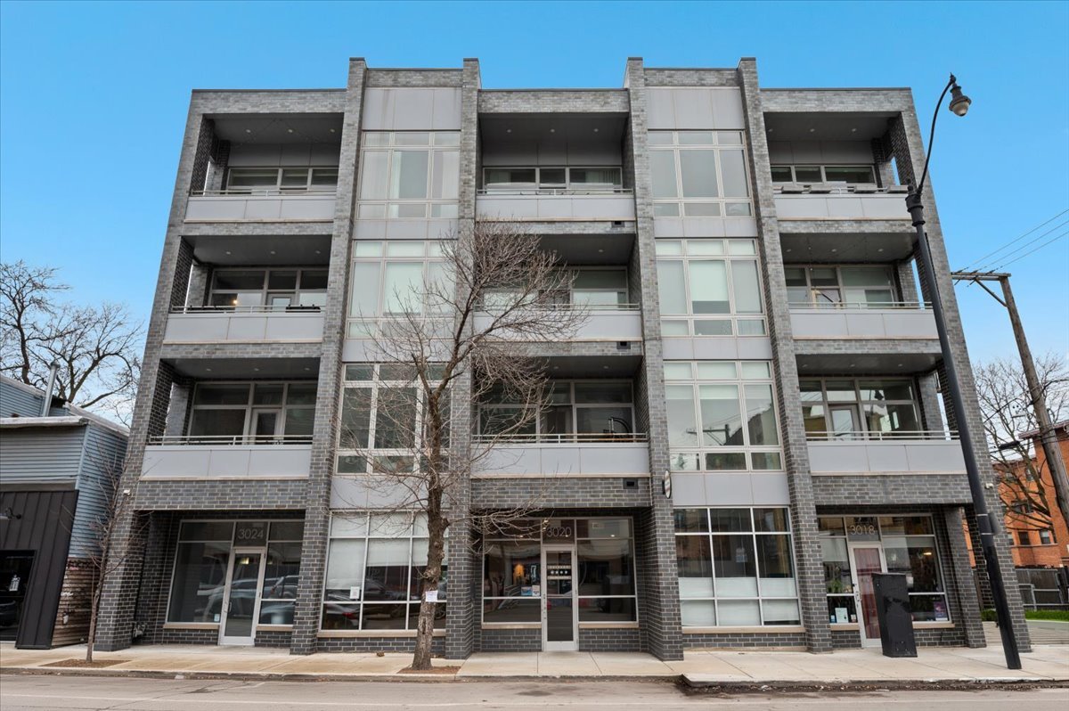 3024 W Armitage Avenue Unit: 3