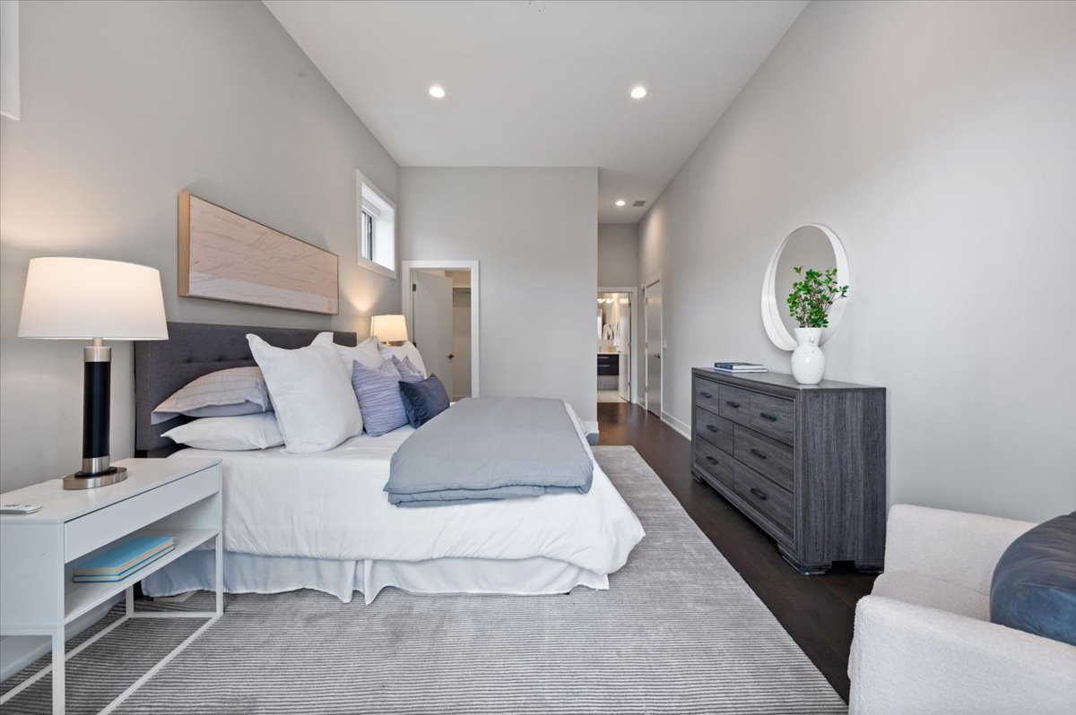 3024 W Armitage Avenue Unit: 3