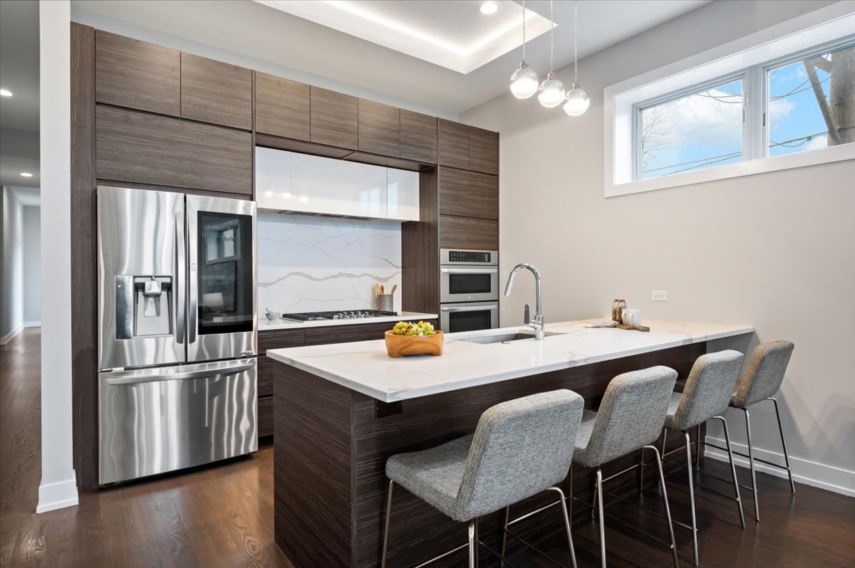 3024 W Armitage Avenue Unit: 3