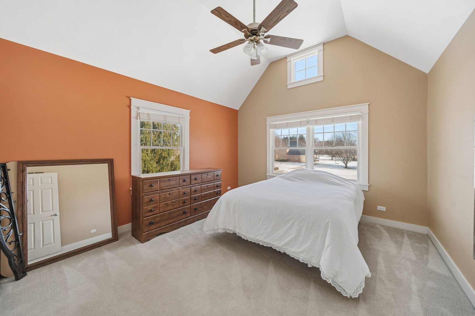 7N072 Willowbrook Drive