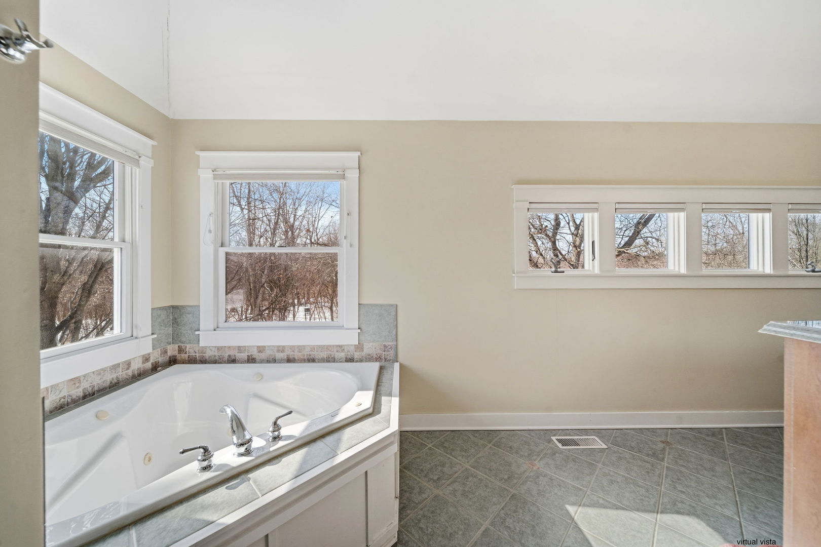 7N072 Willowbrook Drive