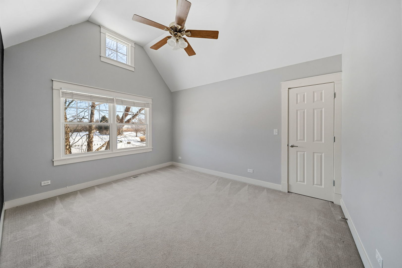 7N072 Willowbrook Drive