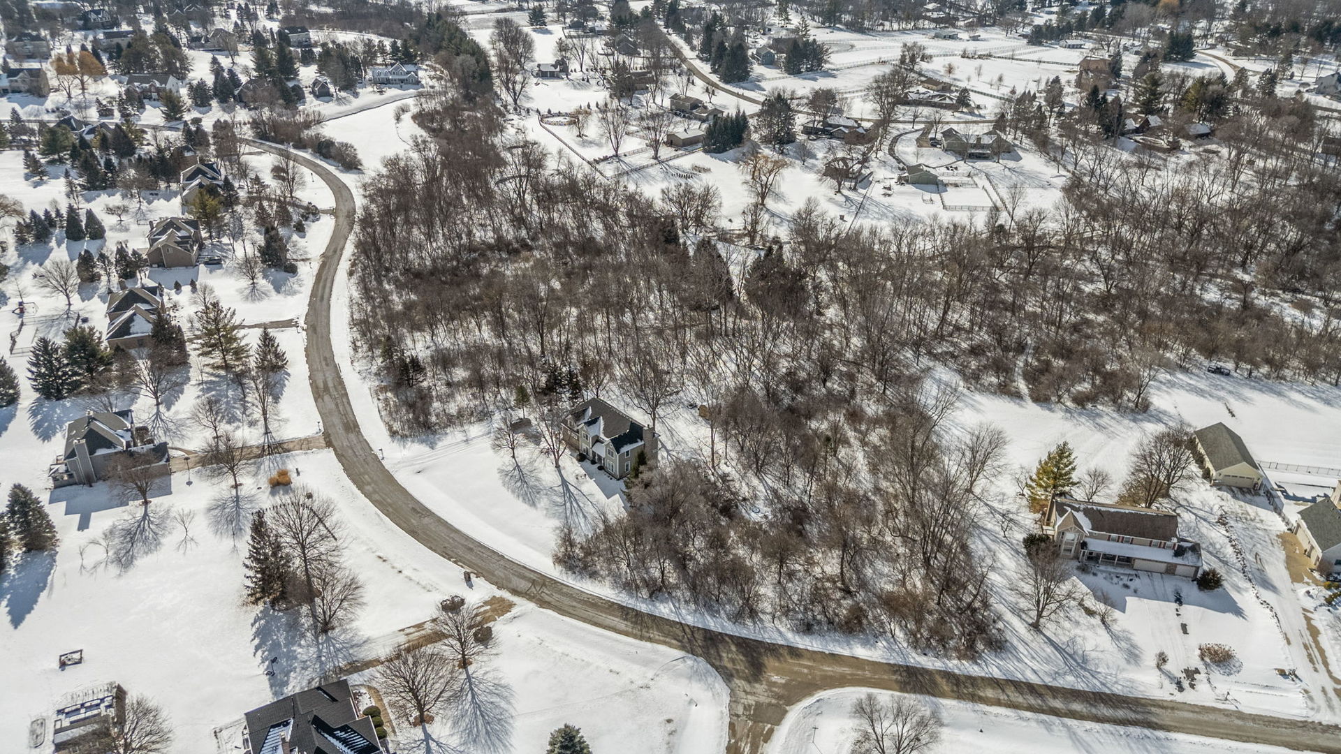 7N072 Willowbrook Drive