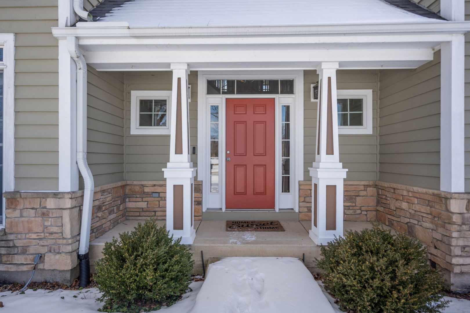 7N072 Willowbrook Drive