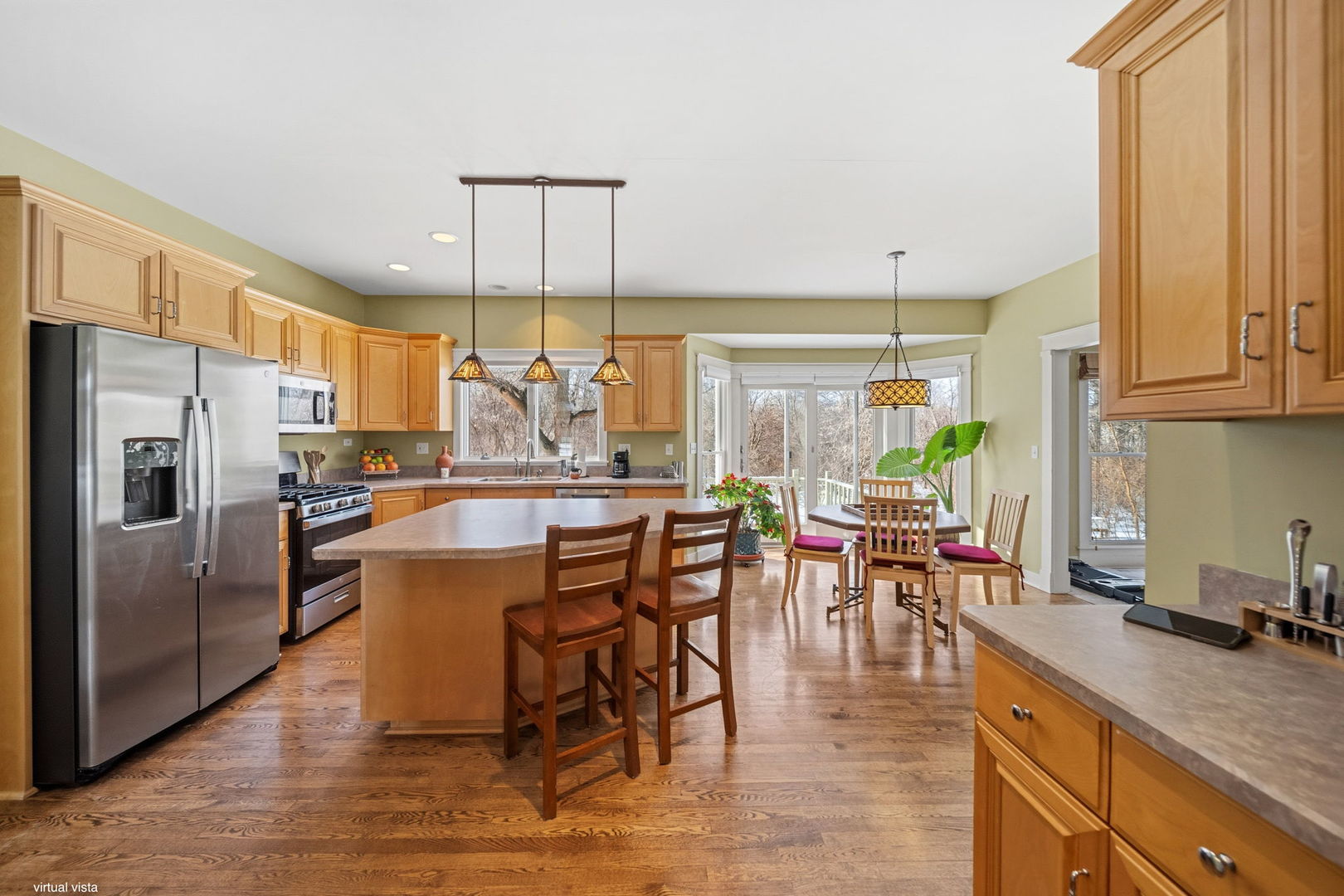 7N072 Willowbrook Drive