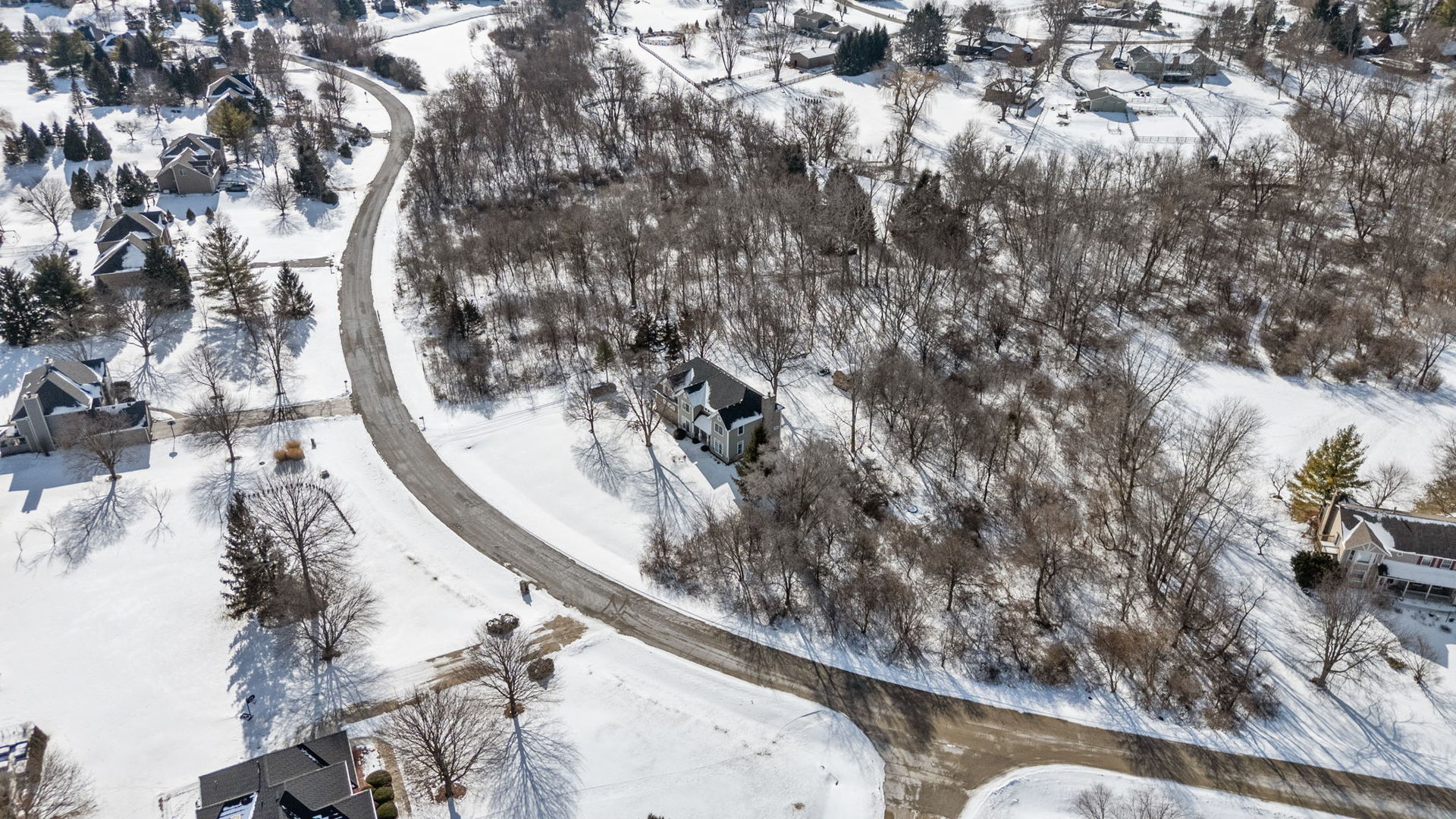 7N072 Willowbrook Drive