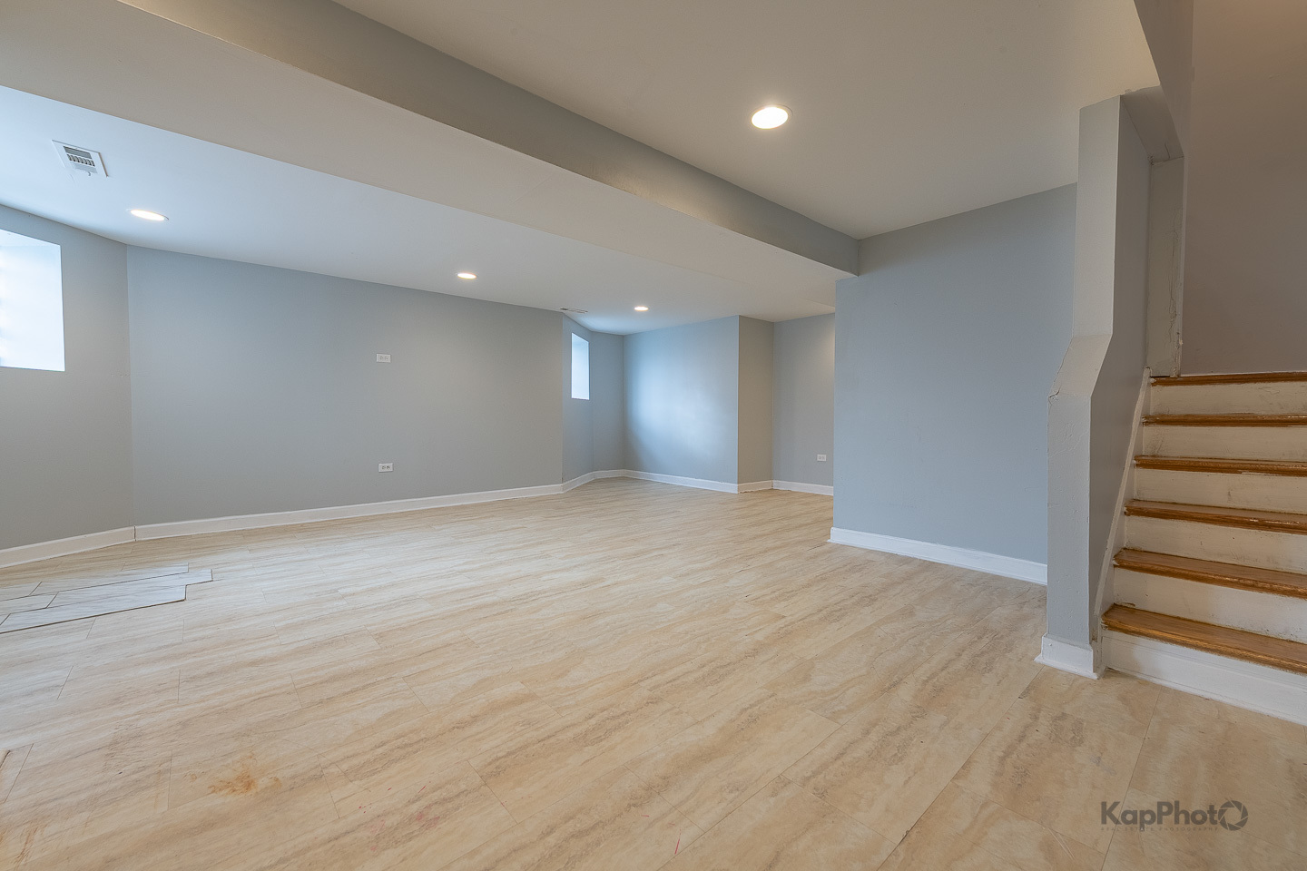 7750 S Saginaw Avenue Unit: 1