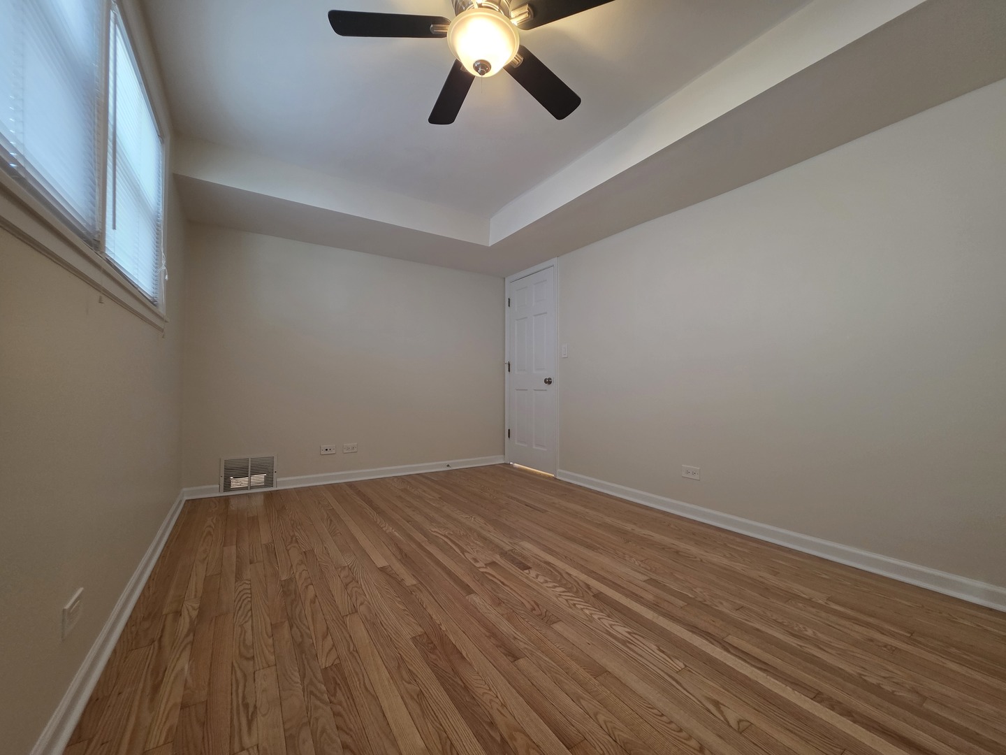 4122 N KOLMAR Avenue Unit: 1